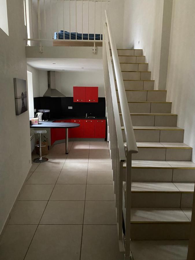 Appartement Calme Centre Ville Historique Ussel  Kültér fotó